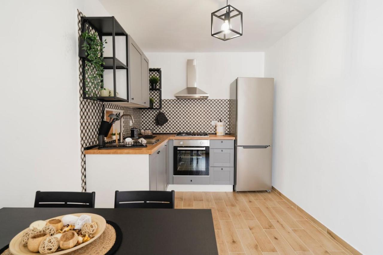 Le Coralline Apartments Pozzallo Bagian luar foto