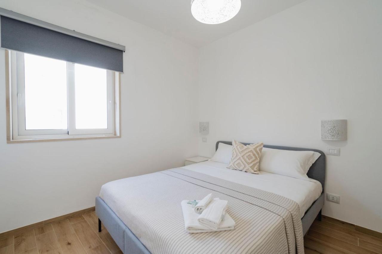 Le Coralline Apartments Pozzallo Bagian luar foto